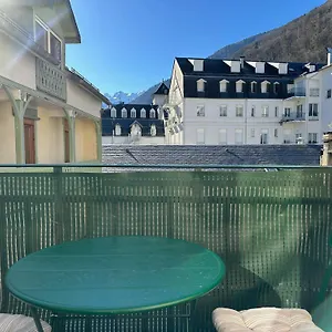  Appartement Sacaron24, T2 Bis, Centre Luchon, Wifi, Parking